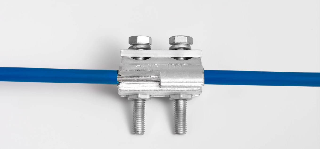 Parallel groove clamps for bare neutral messenger and grounding