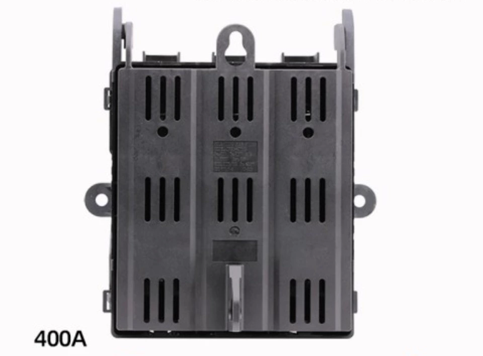 Outdoor pole mounted load fuse switch